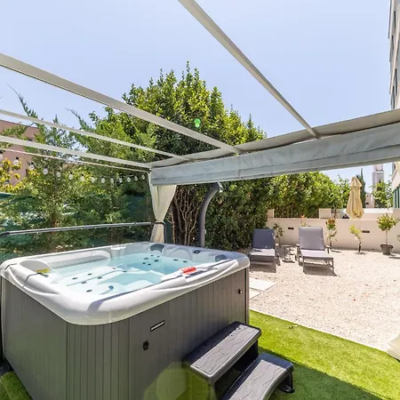 Secret Garden By Belmont Realty Apartman