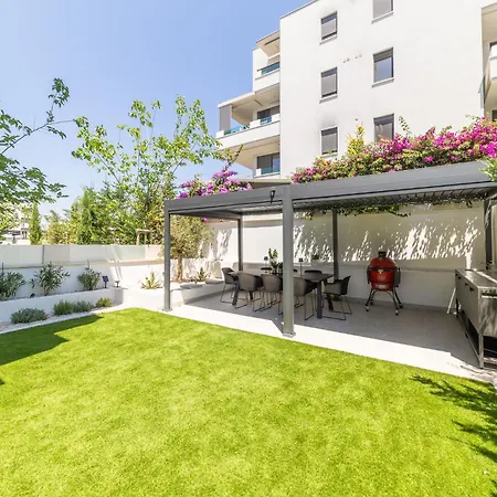 Secret Garden By Belmont Realty Apartman Zára