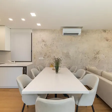 Secret Garden By Belmont Realty Zára
