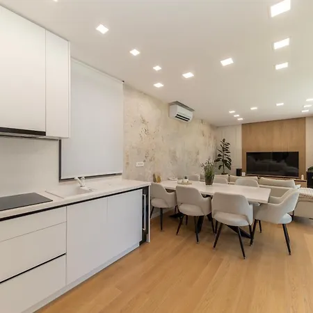 Secret Garden By Belmont Realty Zára