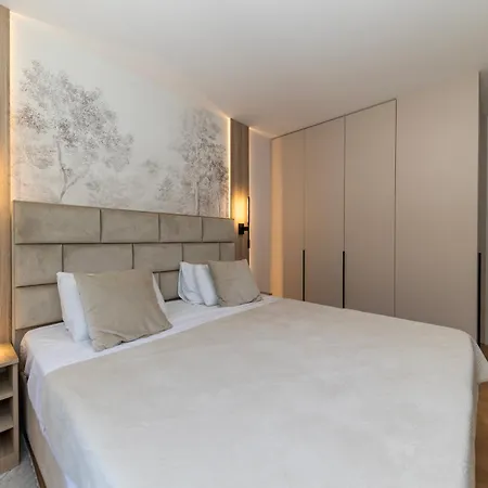 Secret Garden By Belmont Realty Apartman