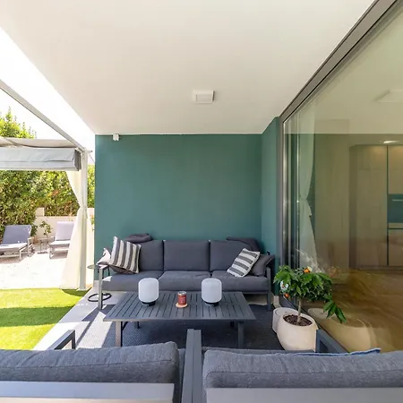 Secret Garden By Belmont Realty Lägenhet *