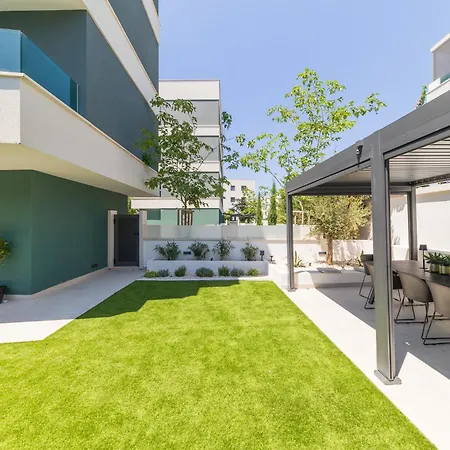 Secret Garden By Belmont Realty Lägenhet